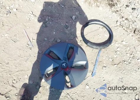 2020 Tesla Model 3 Standard Range Plus Rear-Wheel Drive/Standard Range Rear-Wheel Drive из США, поврежденный, VIN 5YJ3E1EAXLF784960